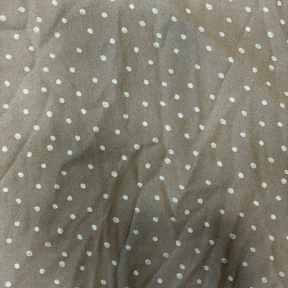 Women’s Taupe and White Polka Dot Sleeveless Blouse with Back Cutout - XL - Picture 5 of 6